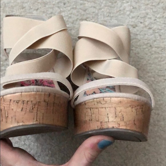 EUC Nude Madden Girl Cork wedges - Picture 5 of 8